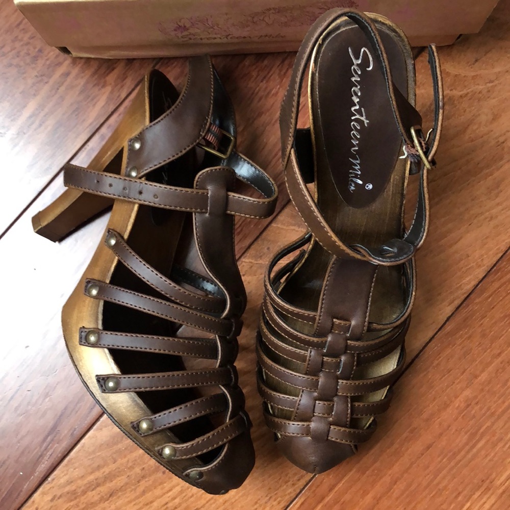 NIB Faux Leather Platform Heel Sandals